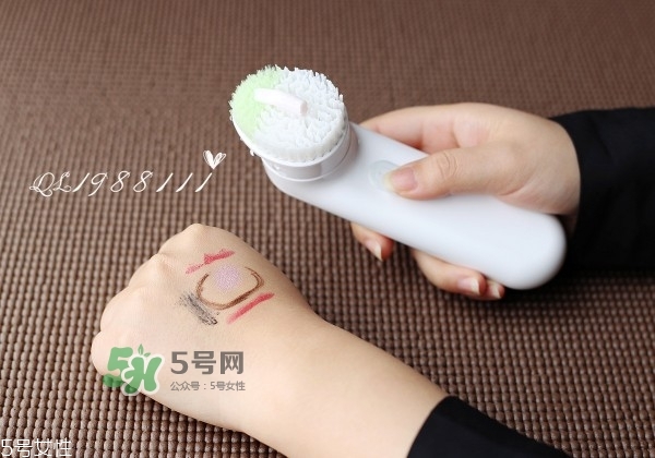 倩碧聲波潔面儀怎么用？倩碧聲波潔面儀使用方法