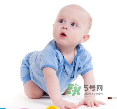 立秋后寶寶要穿什么衣服？立秋后寶寶要穿襪子嗎？