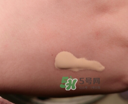 mac小奶瓶粉底液多少錢？mac魅可小奶瓶粉底液怎么樣