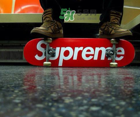 supreme狗骨頭玩具是真的嗎？supreme骨頭玩具會(huì)發(fā)售嗎？