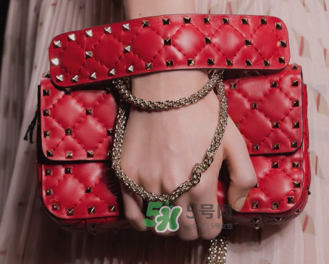 rockstud spike是什么品牌？rockstud spike耐用嗎？