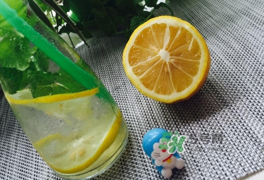 蘇打水有什么作用？喝蘇打水有什么好處