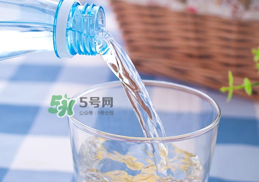蘇打水一天喝多少最好？蘇打水每天喝多少合適？
