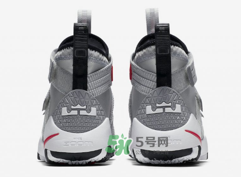 nike lebron soldier 11 silver bullet銀灰配色什么時(shí)候發(fā)售？