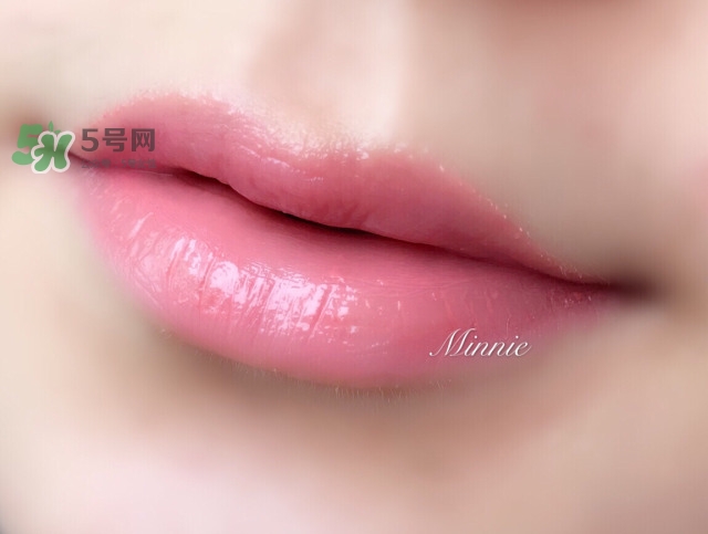 保濕口紅哪個牌子好？什么牌子的口紅保濕效果好