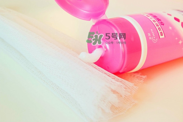 碧柔卸妝潔面乳好用嗎？碧柔卸妝潔面乳怎么用？