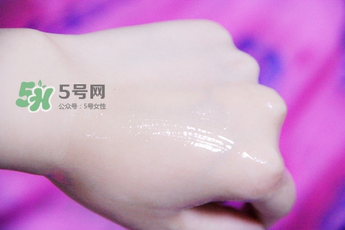 夢妝花萃凈白調(diào)理水怎么樣？夢妝花萃凈白調(diào)理水能補水嗎？