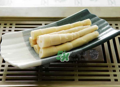 苦筍可以和排骨一起煮嗎？排骨能和苦筍一起吃嗎