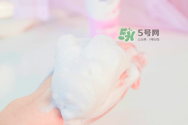 碧柔卸妝潔面乳好用嗎？碧柔卸妝潔面乳怎么用？