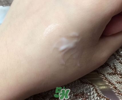 HR赫蓮娜小綠管眼霜怎么用？赫蓮娜小綠管使用方法