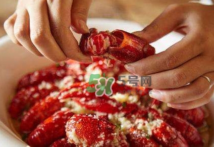吃小龍蝦什么會得橫紋肌溶解癥？橫紋肌溶解癥嚴重嗎