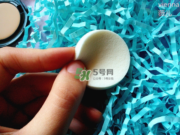 Bobbi Brown芭比波朗粉凝霜怎么樣？芭比波朗無感持妝粉凝霜好用嗎？