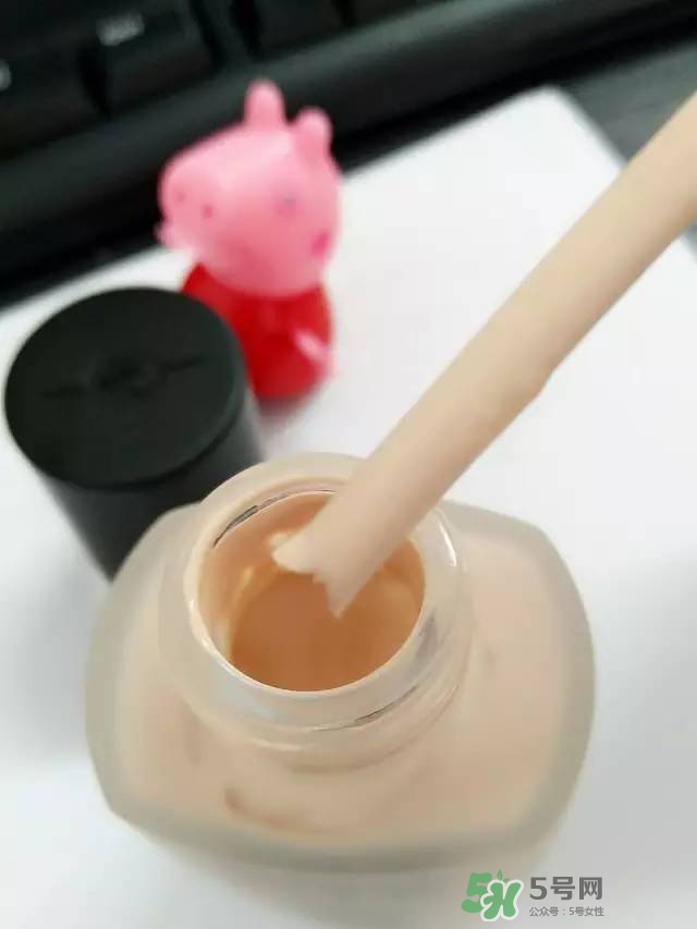 玫珂菲水粉霜怎么樣？玫珂菲全新雙用水粉霜好用嗎？