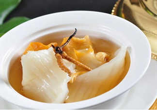 產(chǎn)后吃燕窩好還是花膠？花膠和燕窩可以一起吃嗎？