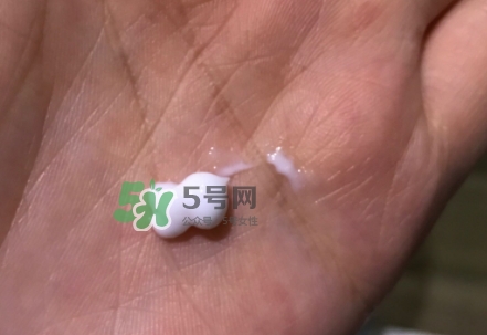 百雀羚眼霜怎么用？百雀羚眼霜怎么打開