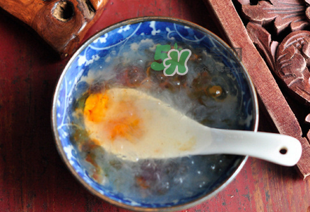 燕窩可以和桃膠一起燉嗎？燕窩燉桃膠的做法大全