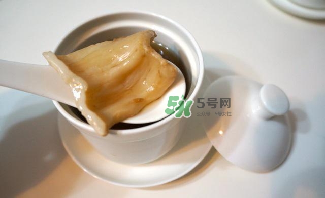 產(chǎn)后吃燕窩好還是花膠？花膠和燕窩可以一起吃嗎？
