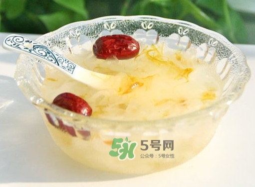 燕窩和銀耳可以一起燉嗎？燕窩和銀耳的口感區(qū)別