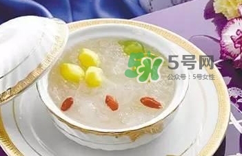 燕窩里面含有激素嗎？燕窩兒童吃了會(huì)不會(huì)性早熟？