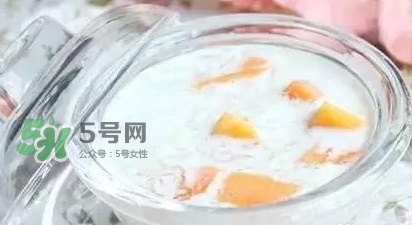 燕窩里面含有激素嗎？燕窩兒童吃了會(huì)不會(huì)性早熟？