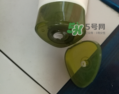 一葉子補(bǔ)水潔面乳怎么樣？一葉子補(bǔ)水洗面奶好用嗎？