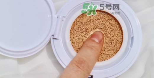 蘭蔻小粉盒氣墊怎么樣？蘭蔻小粉盒氣墊好用嗎