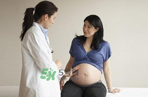 生孩子會(huì)遇到尷尬的事情有哪些？生孩子會(huì)變老嗎？