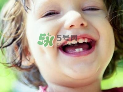 怎么防止寶寶長(zhǎng)蛀牙？別讓孩子吃大人的口水