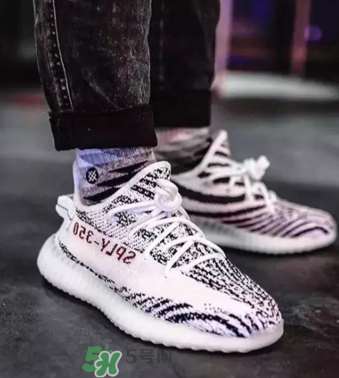 yeezy boost 350 v2白斑馬香港補(bǔ)貨時(shí)間是什么時(shí)候？