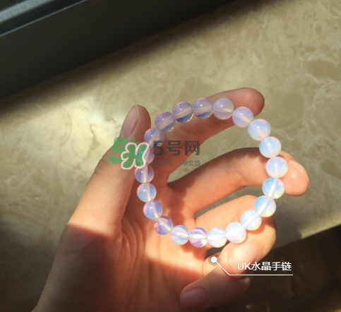 水晶手鏈戴在哪個(gè)手上？水晶手鏈需要開光嗎？