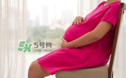 孕期尿頻什么時候開始？孕期尿頻特別嚴重