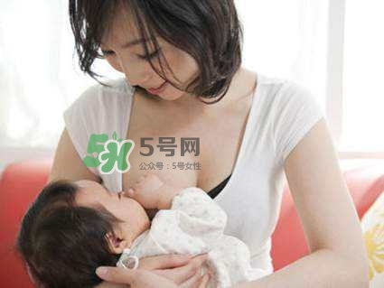 塞奶了有硬塊怎么辦？塞奶要熱敷還是冷敷？