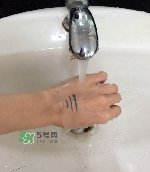 蜜絲佛陀亮彩速干眼線(xiàn)液怎么樣？蜜絲佛陀亮彩速干眼線(xiàn)液好用嗎？