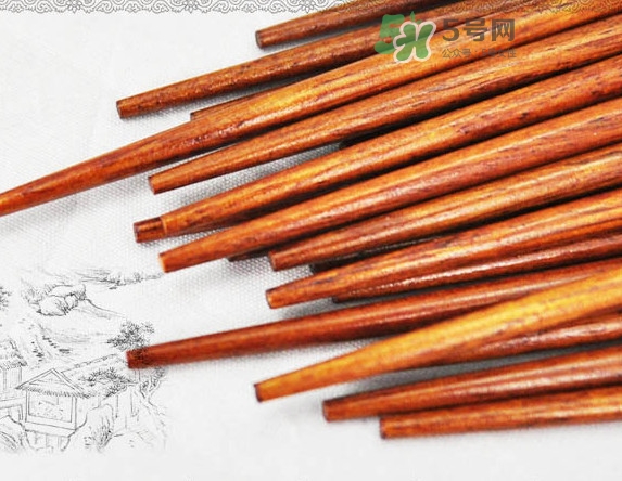 木筷子可以放消毒柜嗎？木筷子和竹筷子哪個好