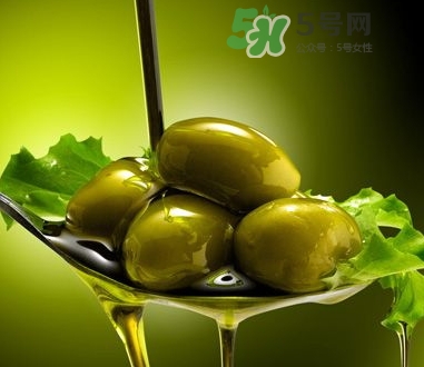 橄欖油豐胸效果怎么樣？橄欖油的豐胸方法