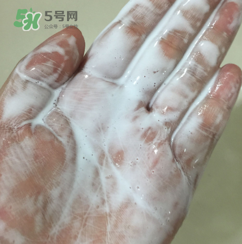 理膚泉潔面啫喱怎么樣？理膚泉潔面啫喱好用嗎？