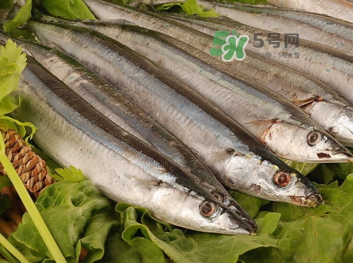 秋刀魚怎么烤好吃？用烤箱烤秋刀魚多少溫度合適
