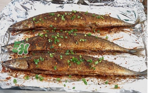 秋刀魚怎么烤好吃？用烤箱烤秋刀魚多少溫度合適