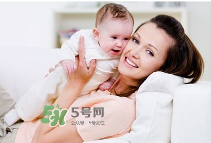 產(chǎn)后掉頭發(fā)很厲害怎么辦？產(chǎn)后掉頭發(fā)吃什么好？