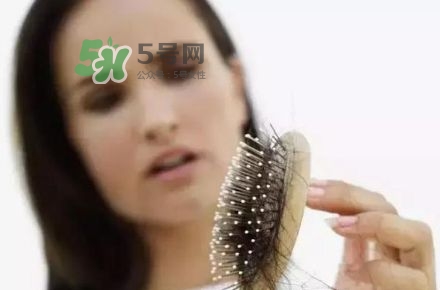 產(chǎn)后掉頭發(fā)很厲害怎么辦？產(chǎn)后掉頭發(fā)吃什么好？