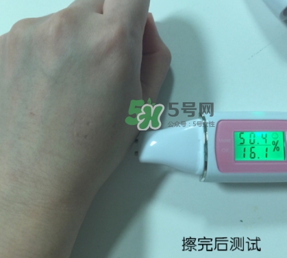 hr黑繃帶對痘痘有用嗎？赫蓮娜黑繃帶面霜使用心得
