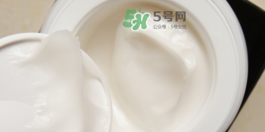 hr白繃帶面霜好用嗎？赫蓮娜白繃帶面霜怎么樣