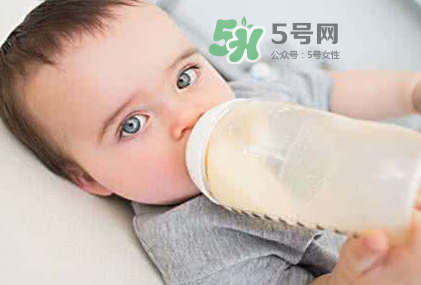 母乳和奶粉能混在一起吃嗎？母乳和奶粉混合喂養(yǎng)好嗎？