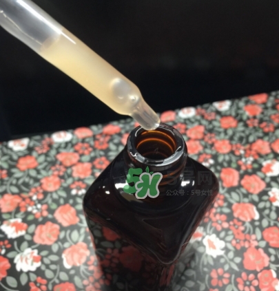 綠寶瓶和小棕瓶哪個好？綠寶瓶和小棕瓶對比