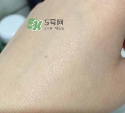 綠寶瓶和小黑瓶哪個(gè)好？綠寶瓶和小黑瓶對(duì)比