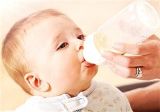 母乳和奶粉能混在一起吃嗎？母乳和奶粉混合喂養(yǎng)好嗎？