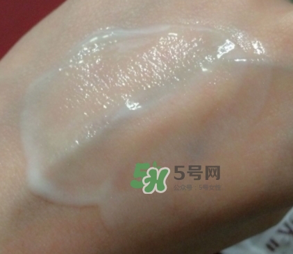 神仙水和小燈泡哪個(gè)好？神仙水和小燈泡使用順序
