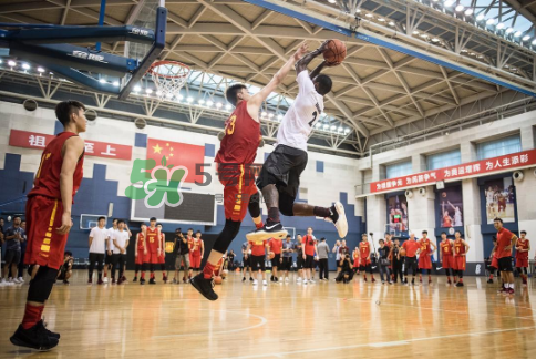 歐文中國行同款夜光鴛鴦kyrie 3怎么樣？耐克夜光鴛鴦kyrie 3測評