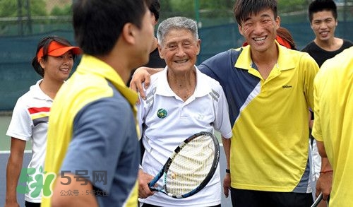 為什么癌癥發(fā)現(xiàn)就是晚期？癌癥晚期能活多久一般？