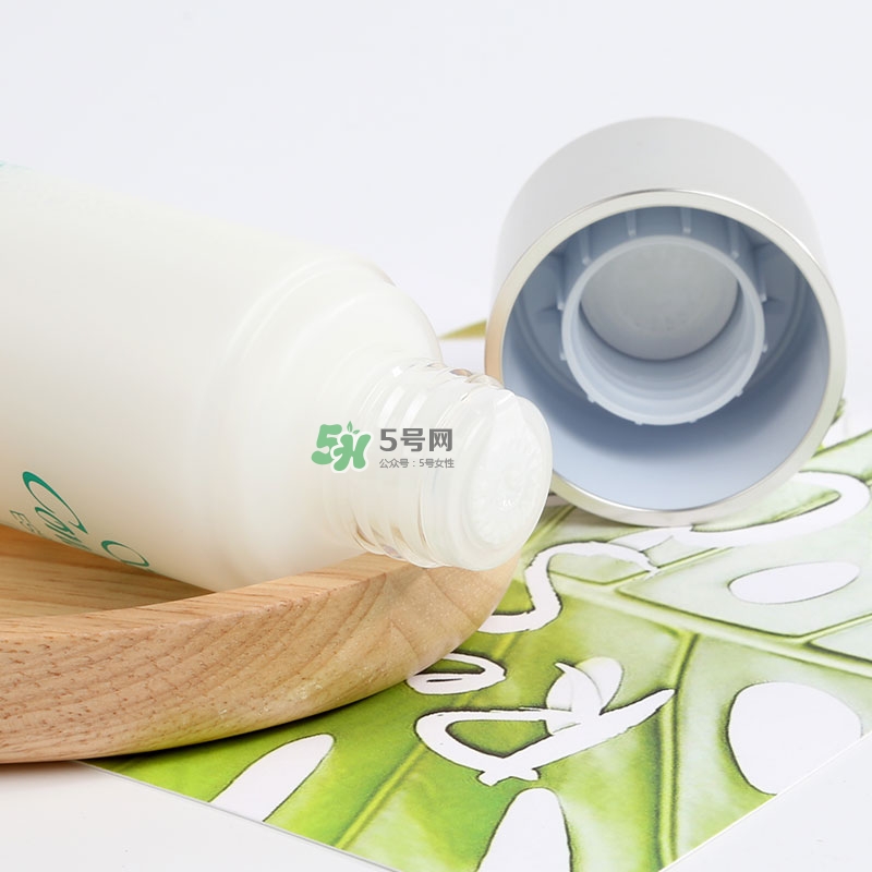 健康水可以去閉口嗎？奧爾濱健康水去閉口有用嗎